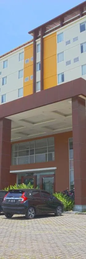 Liberta Hotel Grand Sayang Makassar，位于马卡萨的酒店