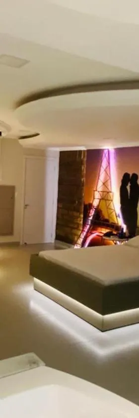 Motel Casa de Pedra，位于卡拉济纽的酒店