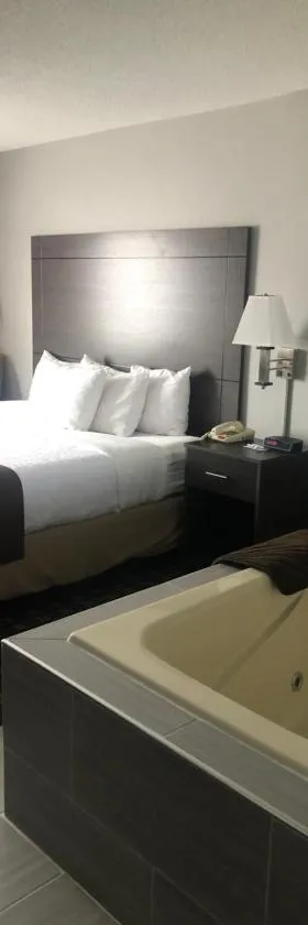 Adams Inn and Suites，位于Adams的酒店