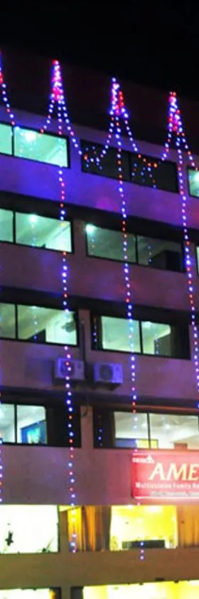 Saiesh International Hotel，位于马普萨的酒店