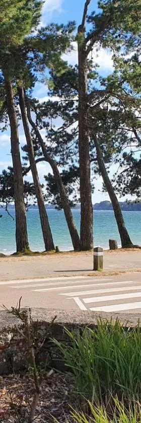 Vacances Ô Cap Coz - Jardin vue mer et piscine - Résidence Cap Azur Fouesnant，位于富埃南的酒店
