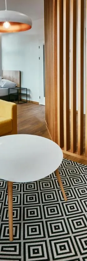 Hotel a Hostinec Slunce，位于Osečná的酒店