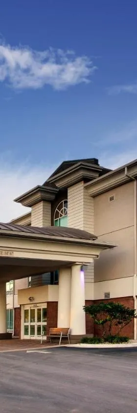 杰克逊维尔北费尔南迪纳智选假日套房酒店，位于尤利的酒店
