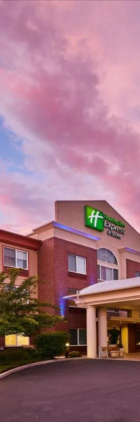 梅德福中心点智选假日套房酒店，位于森特勒尔波因特的酒店