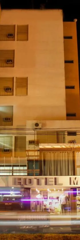 Hotel Menossi，位于里奥夸尔托的酒店