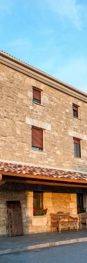 Albergue turístico "La Fábrica"，位于Tardajos的酒店