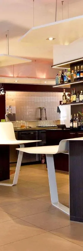 Mercure Hexagone Luxeuil，位于吕克瑟伊莱班的酒店