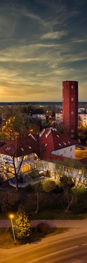 Hotel Olesno，位于Olesno的酒店