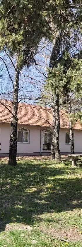 ADICA PRENOĆIŠTE SPORT Wellness centar - bazeni，位于Ada的酒店