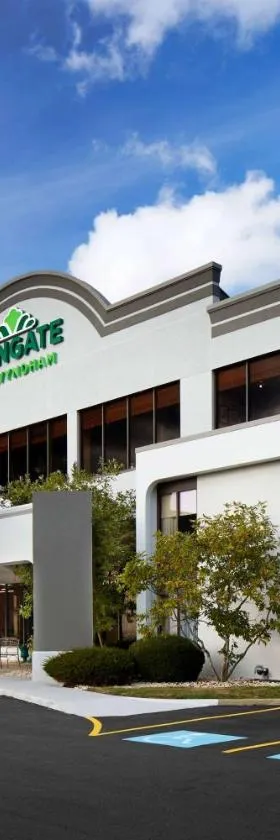 Wingate by Wyndham St. Clairsville/Wheeling，位于圣克莱尔斯维尔的酒店