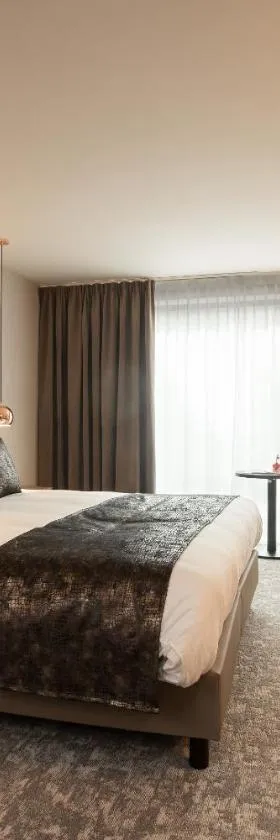 Hotel Restaurant Van Der Valk Nivelles-Sud，位于尼韦勒的酒店