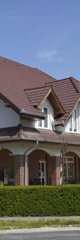 Főnix Apartmanház，位于Nagypáli的酒店