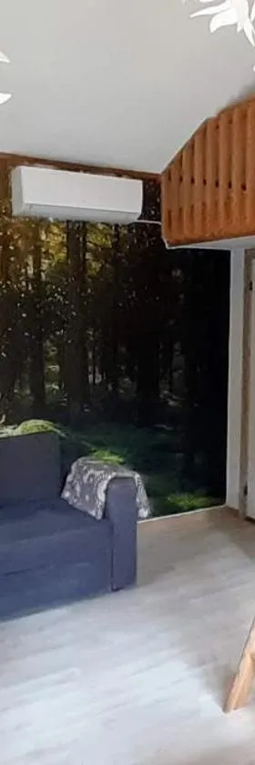 Comfortable Cottage at Scenic Lake，位于兰德维特的酒店