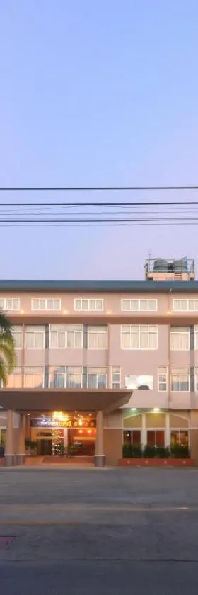 春蓬花园酒店，位于春蓬的酒店