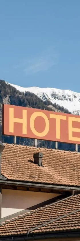 Hotel Reich，位于Cazis的酒店