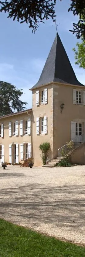 Maison d'hôtes de Charme Les Bruhasses，位于孔东的酒店