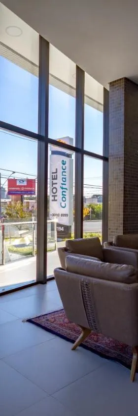 Hotel Confiance Barigui，位于库里提巴的酒店