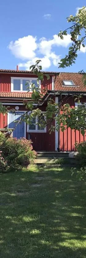Vandrarhem Varvet，位于埃勒斯的酒店