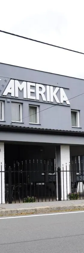 Restaurace a hotel Amerika，位于哈维若夫的酒店