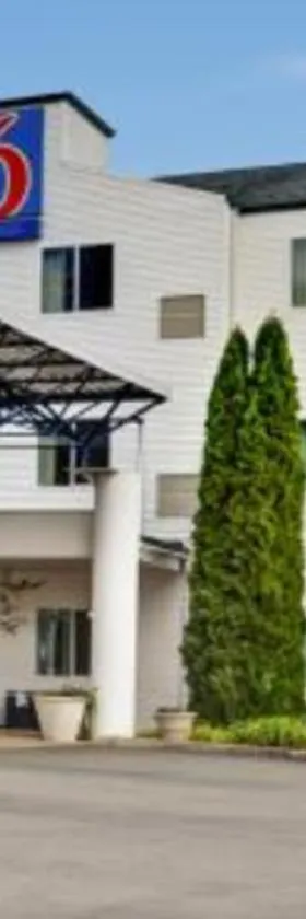 Motel 6-Roseburg, OR，位于罗斯堡的酒店