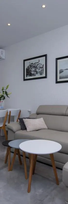Apartamenty AP 11，位于琴斯托霍瓦的酒店