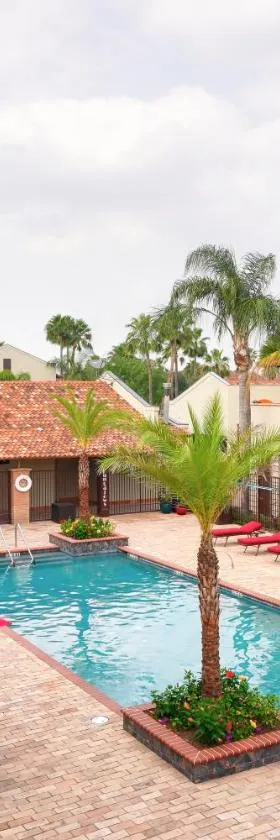 The Bungalows on Shary，位于麦卡伦的酒店