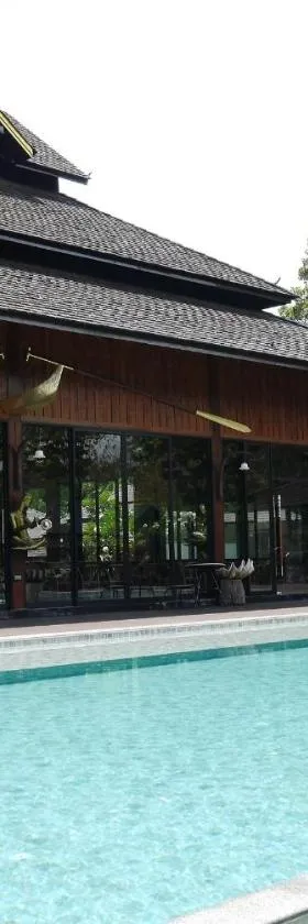 Phumontra Resort Nakhon Nayok，位于坤西育府的酒店