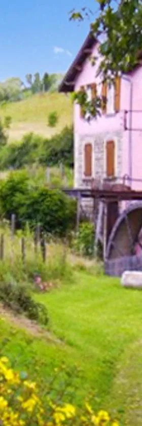 Maison charmante à Chirens avec jardin clôturé，位于Chirens的酒店