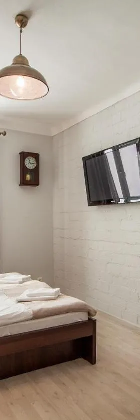 艾维昂公寓式酒店，位于斯维德尼克的酒店