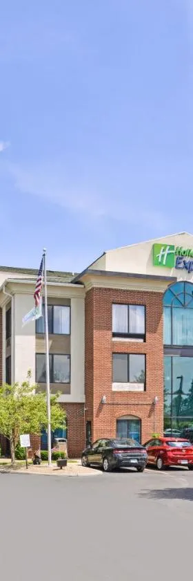Holiday Inn Express Hotel & Suites Youngstown - North Lima/Boardman by IHG，位于北利马的酒店