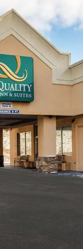 Quality Inn & Suites，位于印第安纳的酒店