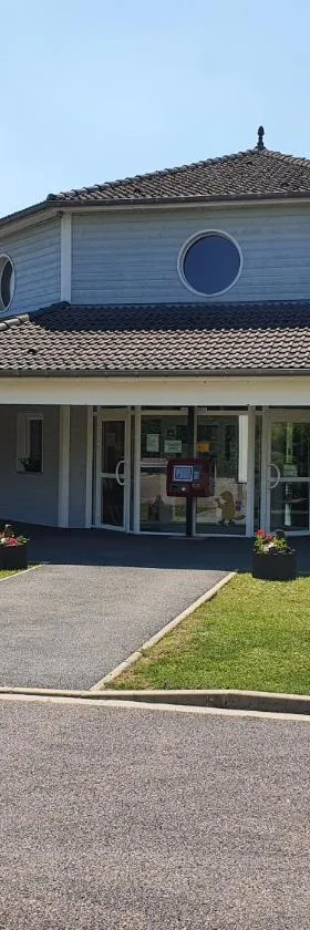 Eqynox Hotel，位于维特里勒弗朗索瓦的酒店
