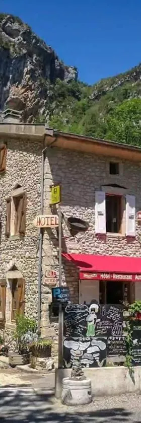Le Moulin De La Pipe - Logis Hotel Restaurant，位于Plan-de-Baix的酒店