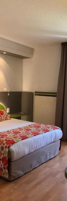 Les Tilleuls Montbeliard Sud Audincourt，位于欧丹库尔的酒店