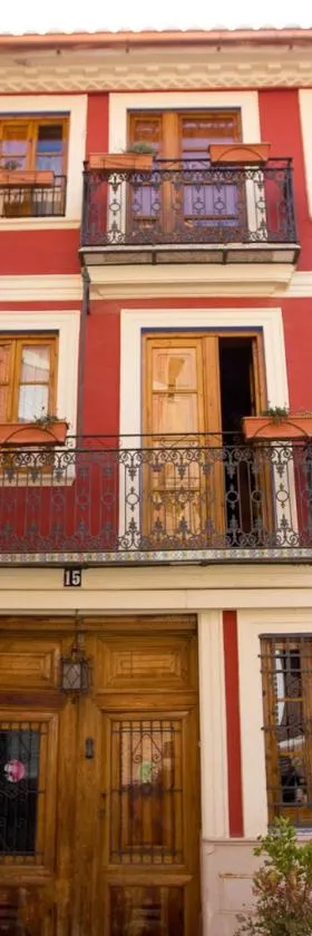 A la Sombra de la Torre，位于Serra的酒店