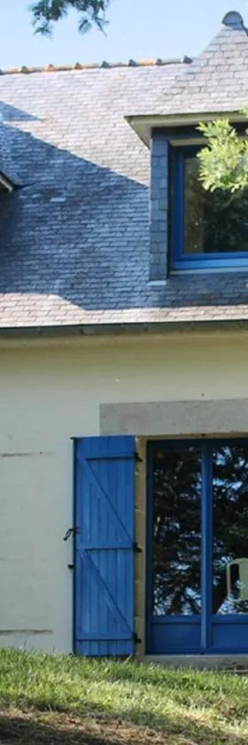 Maison de caractère à Plougrescant avec jardin et parking.，位于Plouguiel的酒店