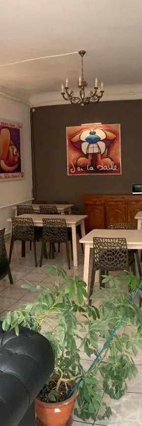 中央酒店，位于勒宝洛的酒店