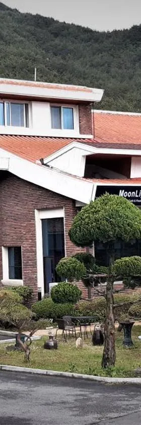 Hotel Jirisan Haetsal，位于求礼郡的酒店
