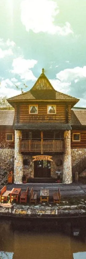 Resort Svět，位于Úžice的酒店