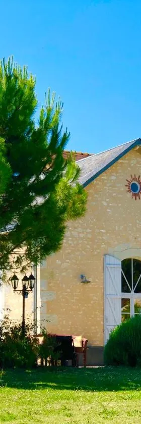 Ecole de Mathuna de Marigny Brizay，位于Marigny-Brizay的酒店