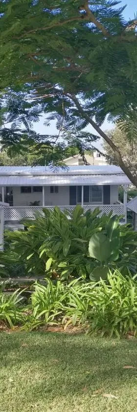 Sapphire Beach Pet Friendly Beach 5 minute walk，位于蓝宝石海滩的酒店