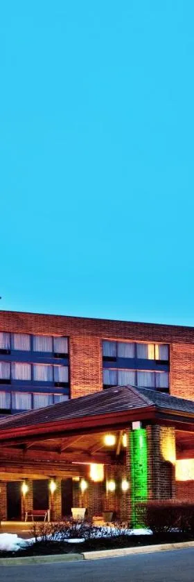 Holiday Inn Chicago Nw Crystal Lk Conv Ctr by IHG，位于克里斯特尔莱克的酒店