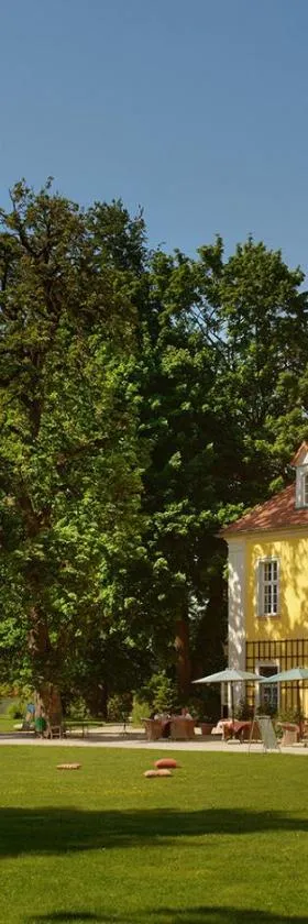 Pałac Łomnica - Karkonosze / Riesengebirge，位于耶莱尼亚古拉的酒店