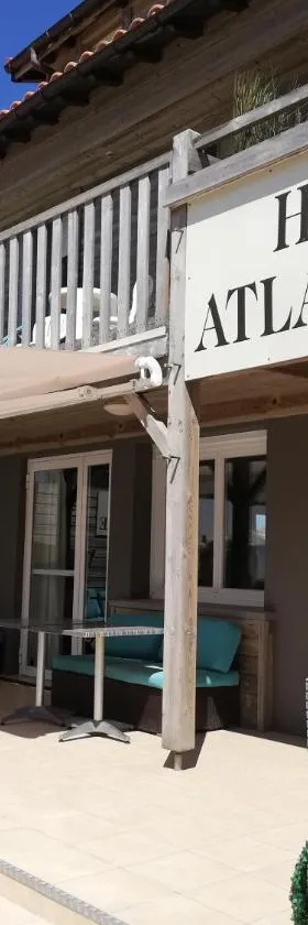 Hotel Atlantique，位于米尼赞海滩的酒店