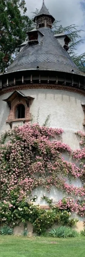 ORANGERIE de CHATEL-Selection FIGARO & ELLE Magazine，位于Cleppé的酒店
