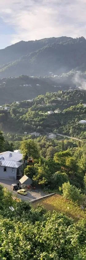 Mtirala House，位于Khala的酒店