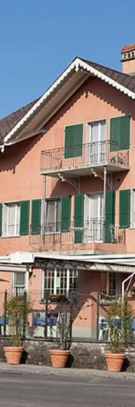 Hotel Hippel Krone，位于Kerzers的酒店