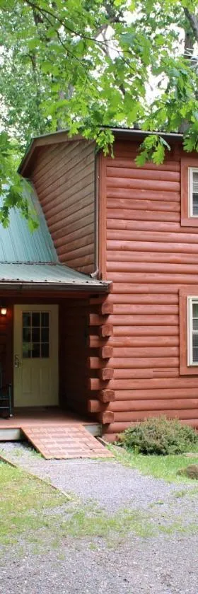 Country Road Cabins，位于Hico的酒店