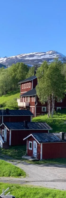 Karolinen Stugor & Lägenheter，位于奥勒的酒店
