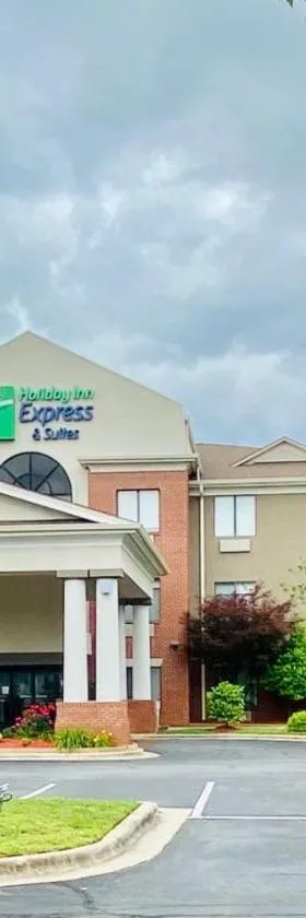 里兹维尔智选假日套房酒店 ，位于Reidsville的酒店
